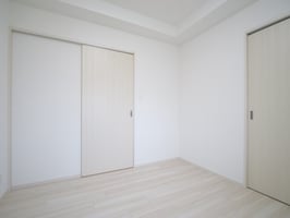 Entrance & Storage